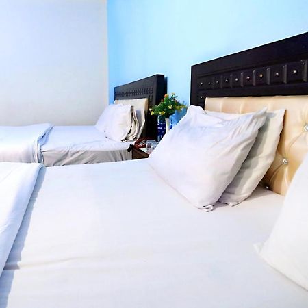 Royal Inn Guest House Lahore Buitenkant foto