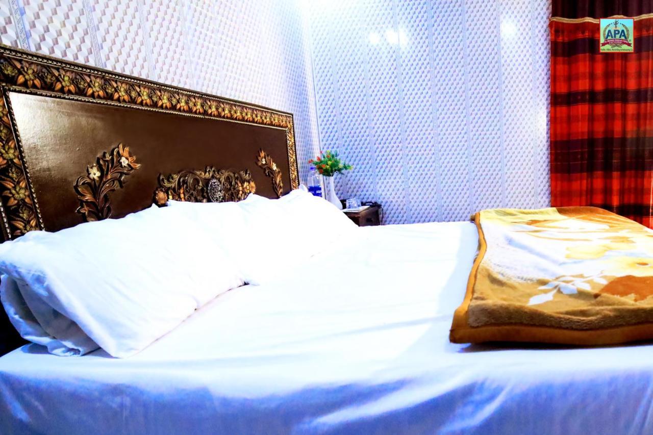 Royal Inn Guest House Lahore Buitenkant foto