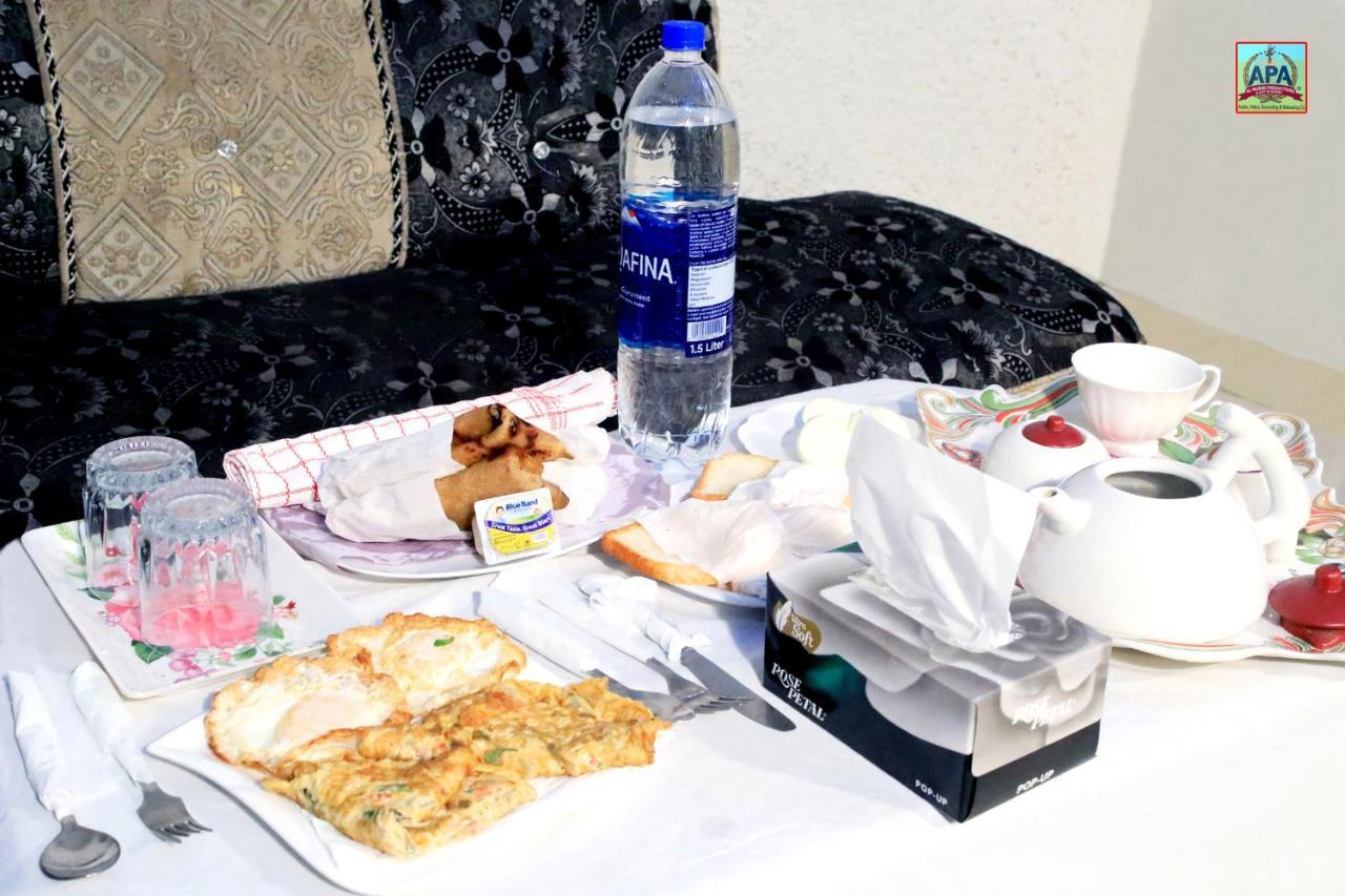 Royal Inn Guest House Lahore Buitenkant foto