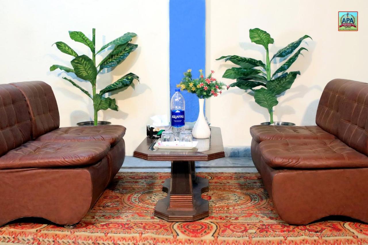 Royal Inn Guest House Lahore Buitenkant foto